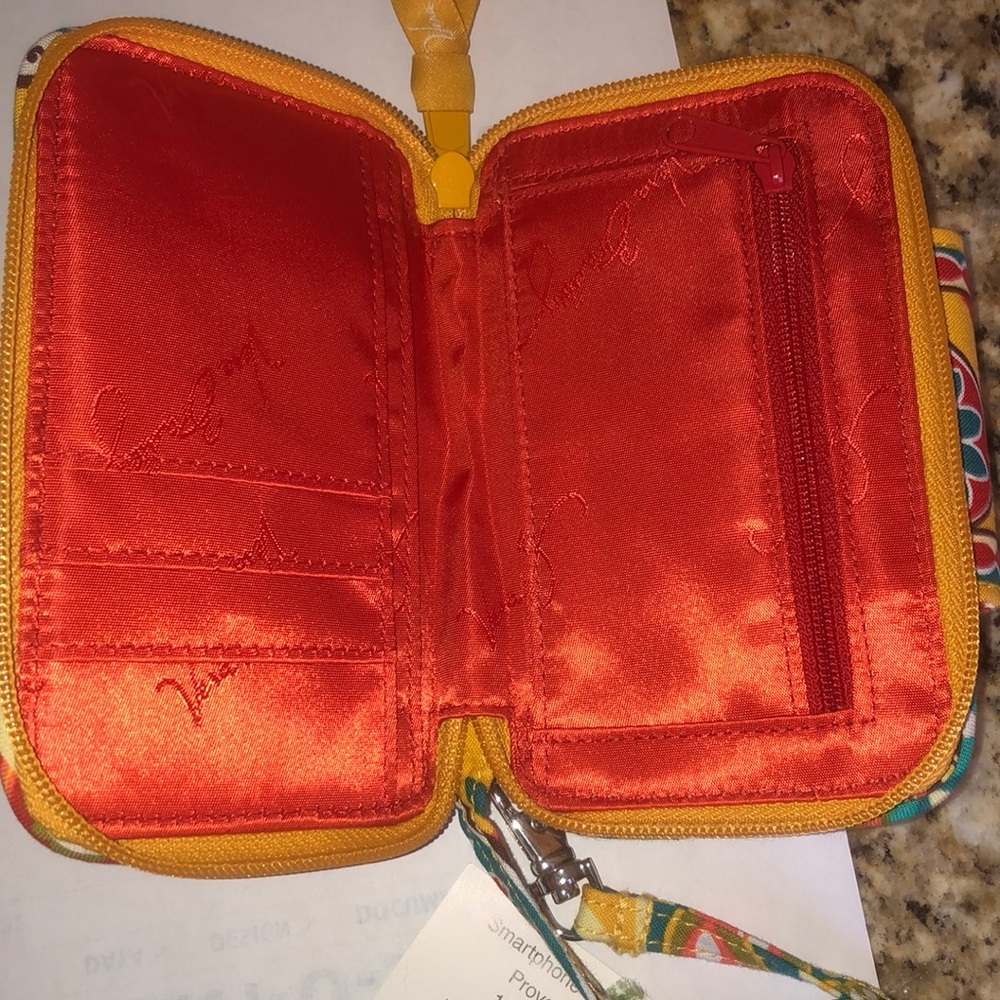 Vera Bradley wristlet - Picture 3 of 5
